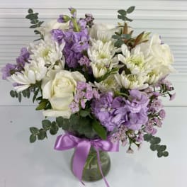 Soft Lilac Flowers For Irvine Delivery